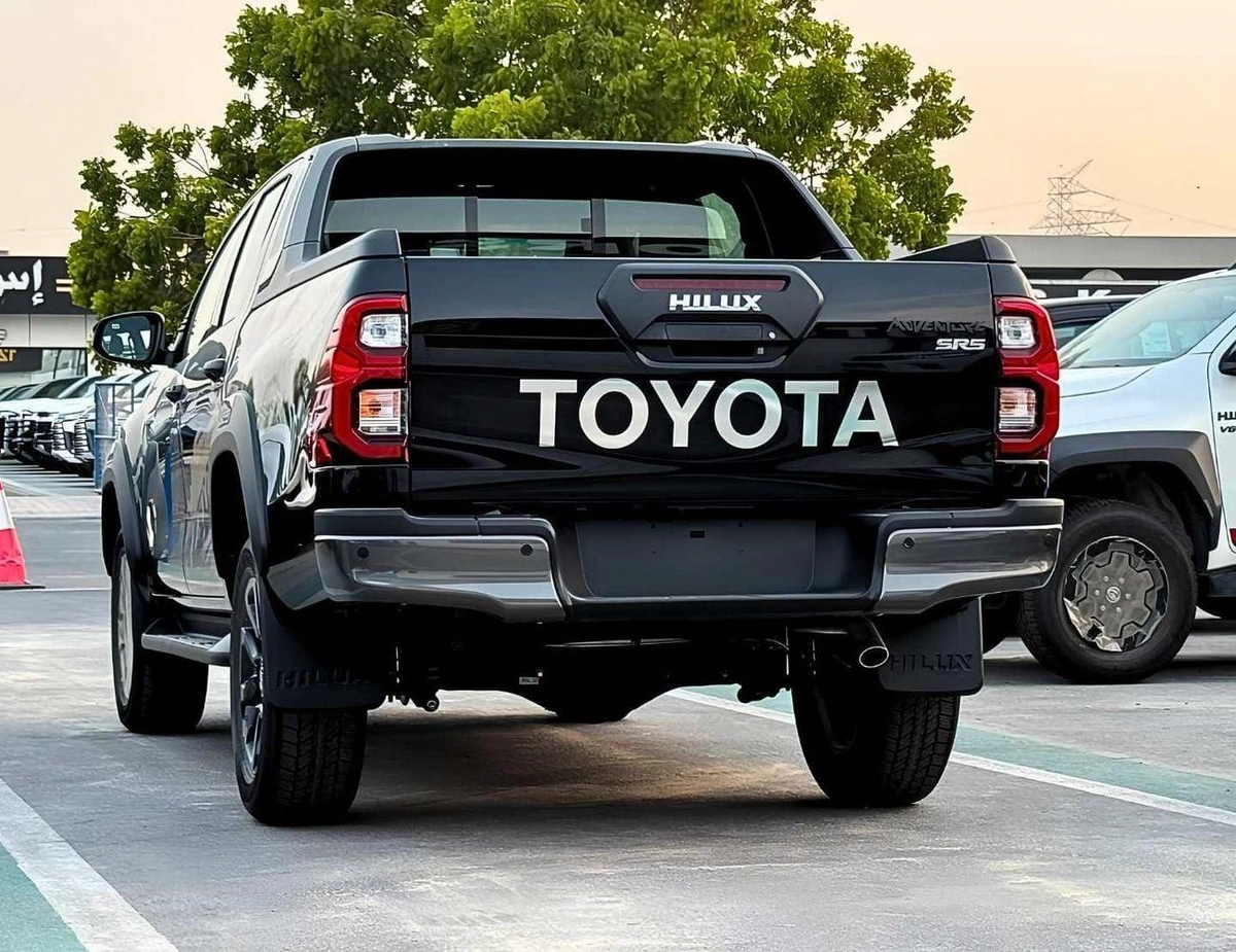 Toyota Hilux ADVENTURE SR5 ADVENTURE || DOUBLE CABIN || 2.8L V4 DIESEL / RADAR / 360*CAMERA / AIR COMPRESSOR / FULL OPTION-3-0
