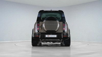 UAEs Very Best Example | 2 Years Free Servicing | AED 3,980 Per Month | P400 First Edition 7 Seater-10