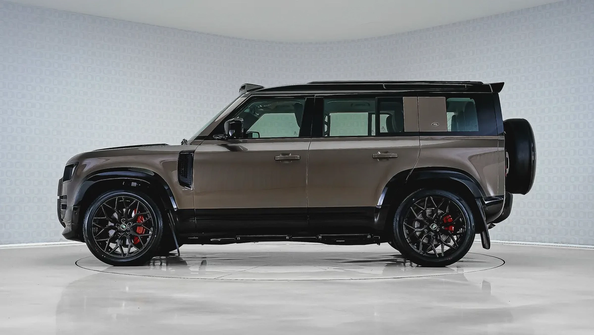 UAEs Very Best Example | 2 Years Free Servicing | AED 3,980 Per Month | P400 First Edition 7 Seater-11-11
