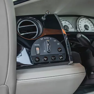 Rolls-Royce Dawn  2017  Pristine Condition-14