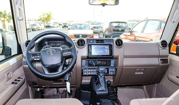 Toyota Land Cruiser Pick Up Toyota Land Cruiser Pick Up LC79 DC, 2.8L Turbo Diesel 4WD AT