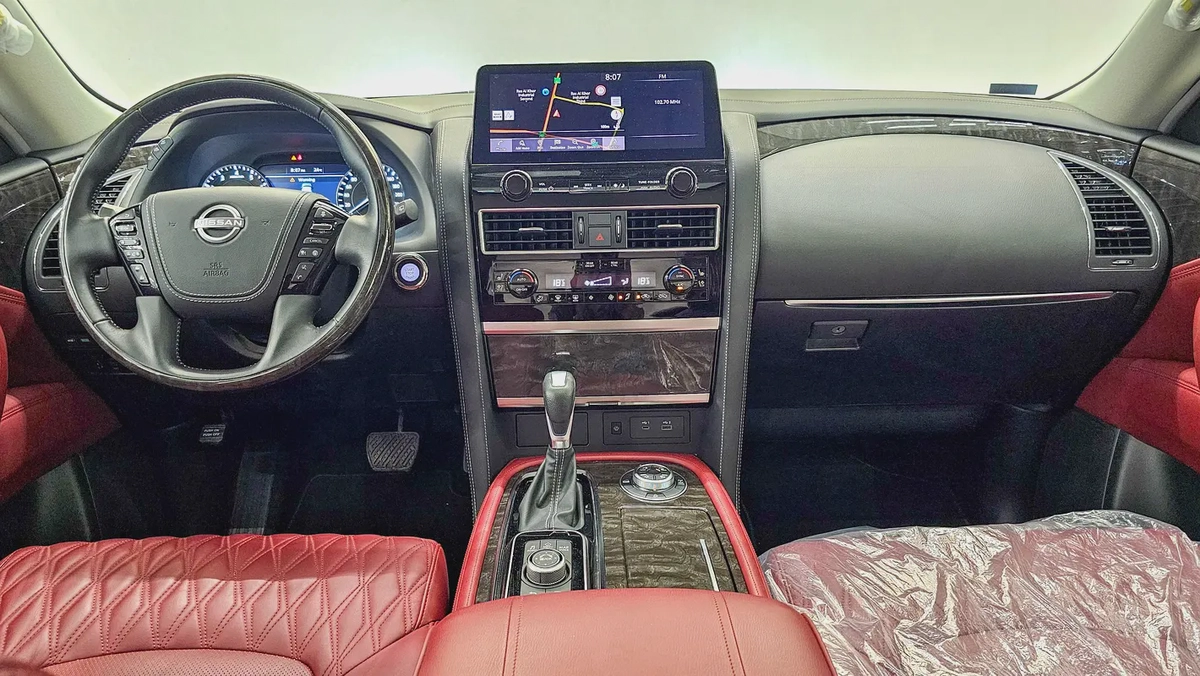 NISSAN - PATROL - LE PLATINUM - V 8 - 2024 MODEL - GCC SPECS - 18000KM - GREY COLOR-1-1