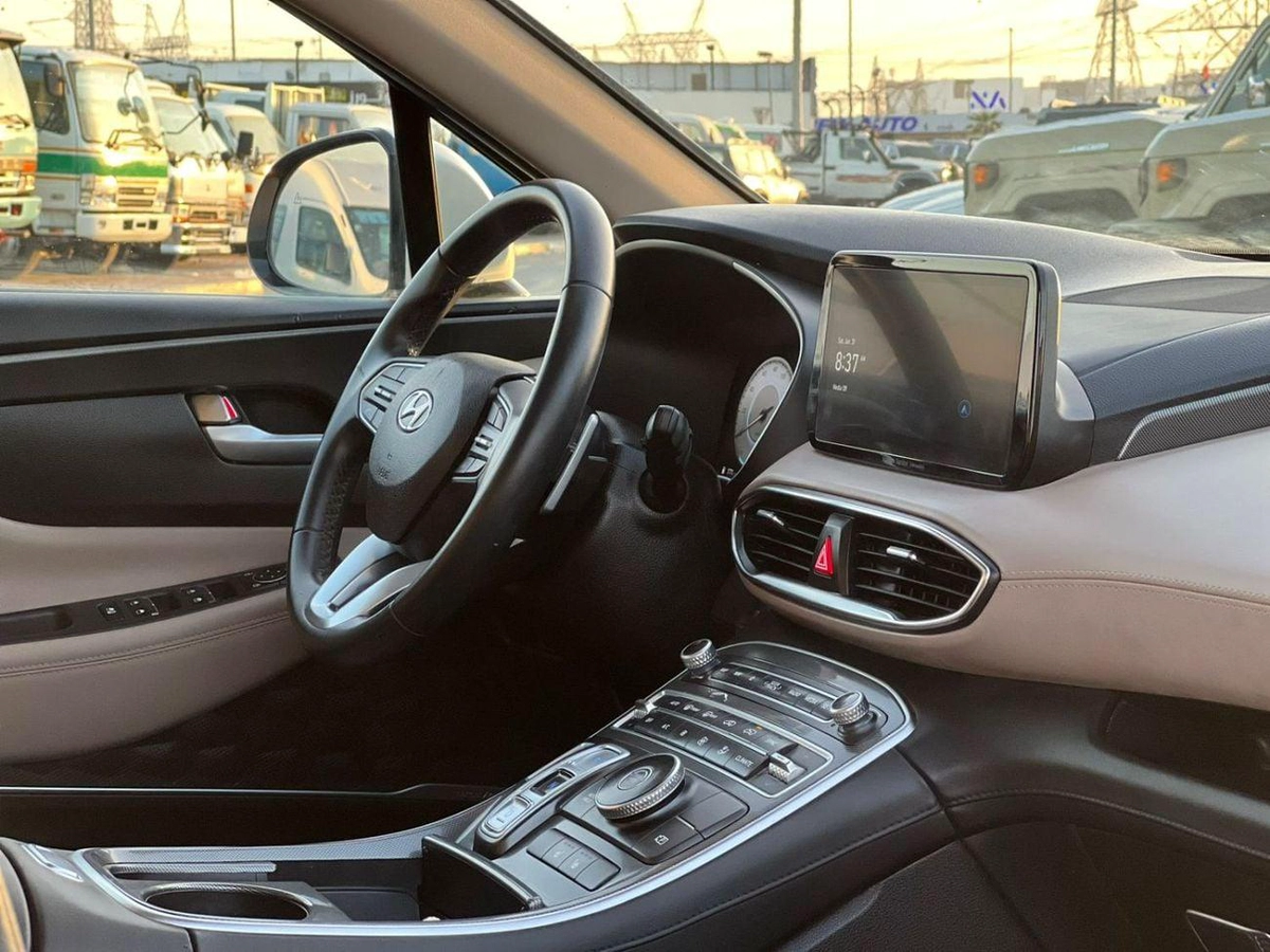 Hyundai Santa Fe 2022 Hyundai Santa Fe - SEL Full Option 2.5L V4 -Panoramic Sunroof - Leather Seat - Rear Camera-13-0