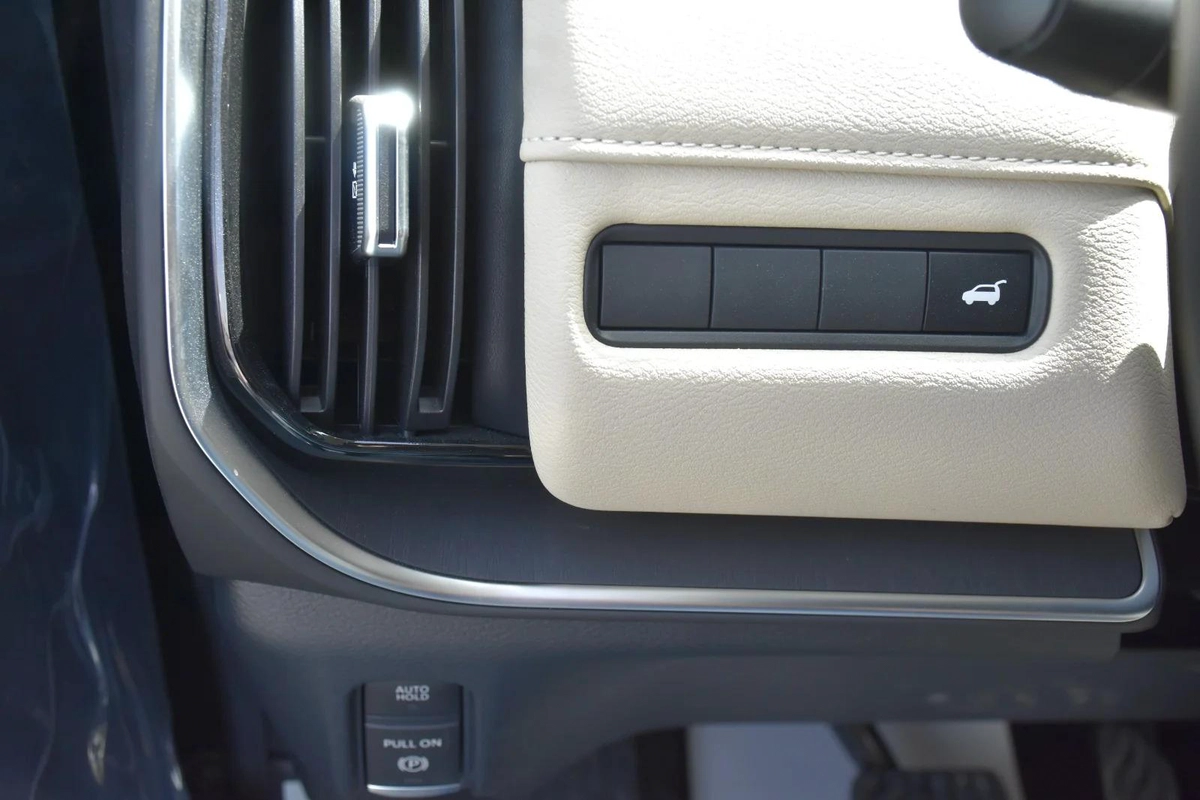 NISSAN PATROL SE 2026 | GREY-8-8
