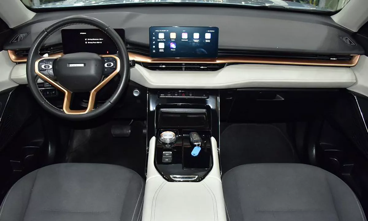 Haval H6 2.0 GDiT ( 2024 Model ) in Blue Color GCC Specs-5-5