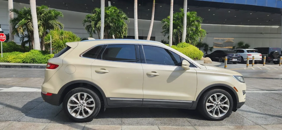 2018 Lincoln MKC -2.0L/4 cyl-Excellent Condition-Bank Finance Available-3-3
