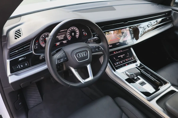 Audi Q8 (55 TFSI Quattro)-2020-72000KM-GCC SPECS