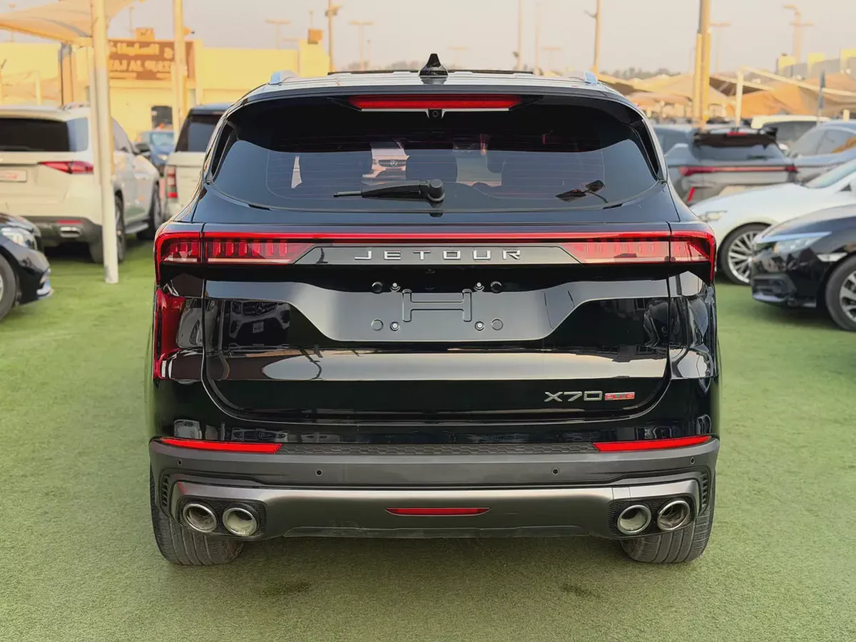 JETOUR X70 PLUS—2024–GCC—FREE ACCIDENT—ORIGINAL PAINT—SERVES AGENCY-UNDER WARRANTE-LOW MILAGE-3-3