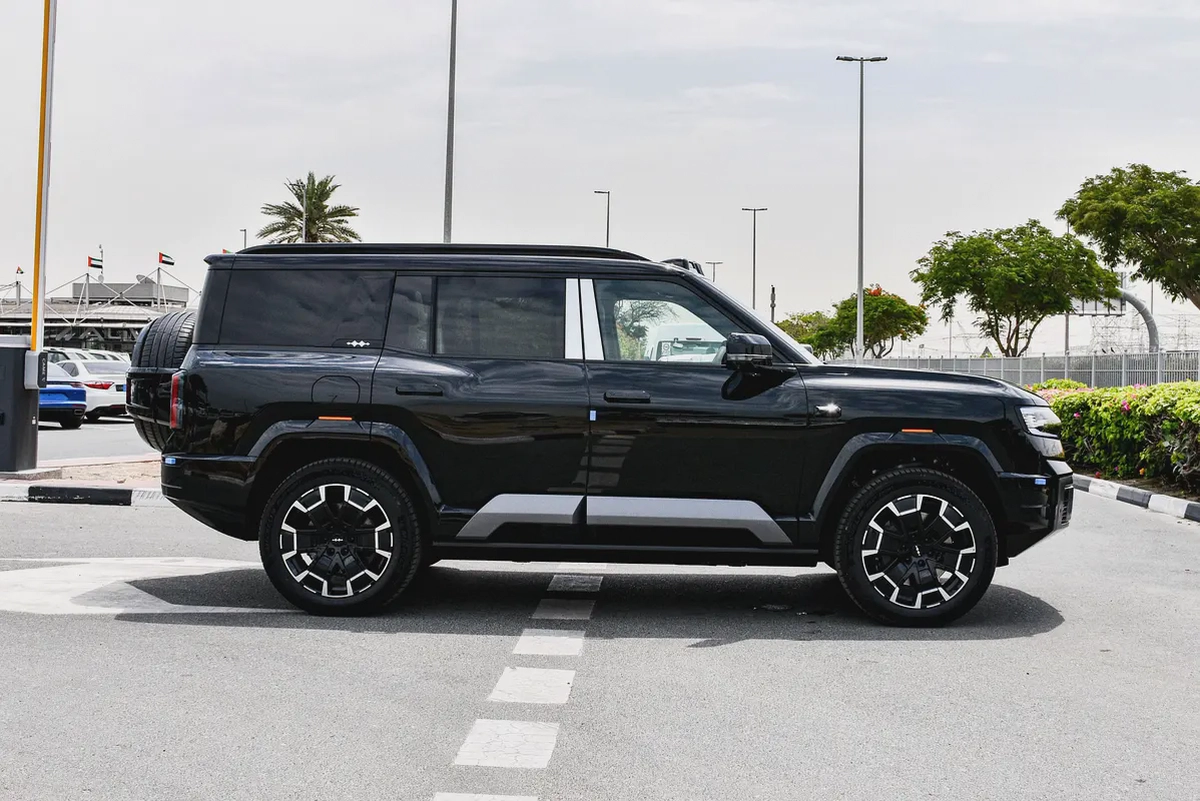 Denza Leopard 8 Flagship 2026 | Brand New | Luxury Hybrid SUV-4-4