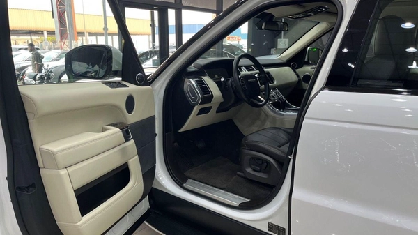 Land Rover Range Rover Sport HSE