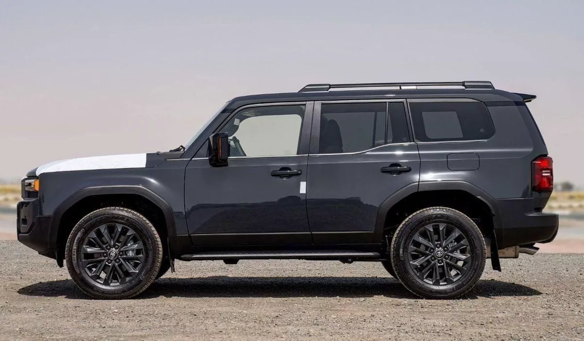 Toyota Prado GXR TOYOTA PRADO 250 WX+ LUXURY 2.8D AT MY2025 – GREY-6-0