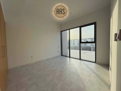 Single Row 4BR Townhouse Villa Available For Rent in Villanova-4