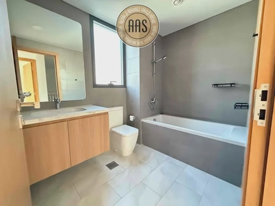 Single Row 4BR Townhouse Villa Available For Rent in Villanova-5