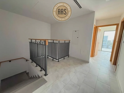 Single Row 4BR Townhouse Villa Available For Rent in Villanova-9