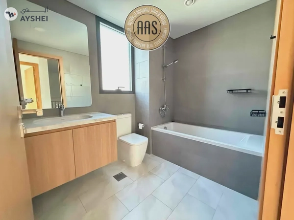 Single Row 4BR Townhouse Villa Available For Rent in Villanova