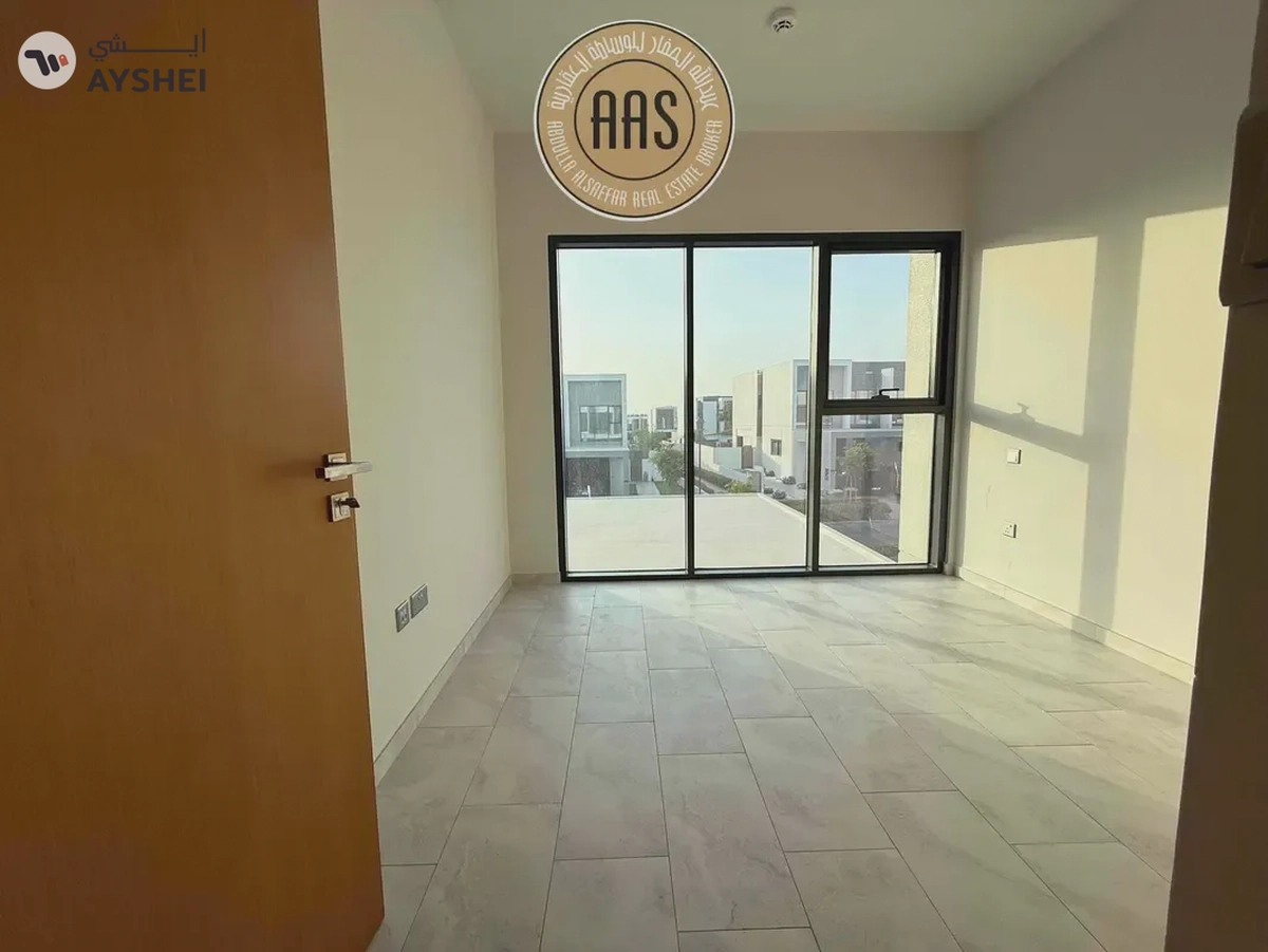 Single Row 4BR Townhouse Villa Available For Rent in Villanova-3-3