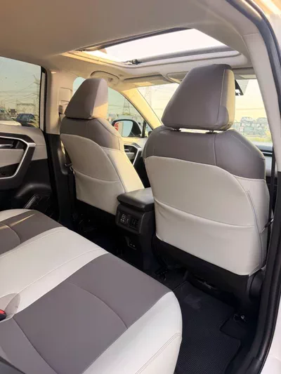 Toyota RAV4 XLE 2.5L / sunroof, leather seats/ full option 2023-16