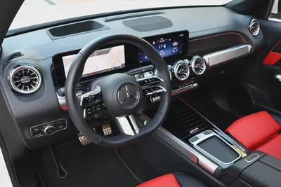 MERCEDES-BENZ GLB 250-2025-8000KM-GCC SPECS-UNDER WARRANTY  SERVICE FROM MRCEDES DEALER-9