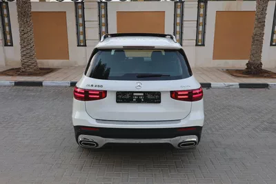 MERCEDES-BENZ GLB 250-2025-8000KM-GCC SPECS-UNDER WARRANTY  SERVICE FROM MRCEDES DEALER-5