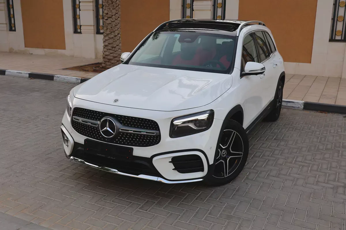 MERCEDES-BENZ GLB 250-2025-8000KM-GCC SPECS-UNDER WARRANTY  SERVICE FROM MRCEDES DEALER-1-1