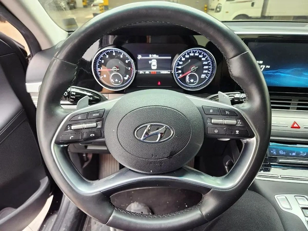 Hyundai Grandeur 2.5 Premium 2020 - Korean Specs - Excellent Condition