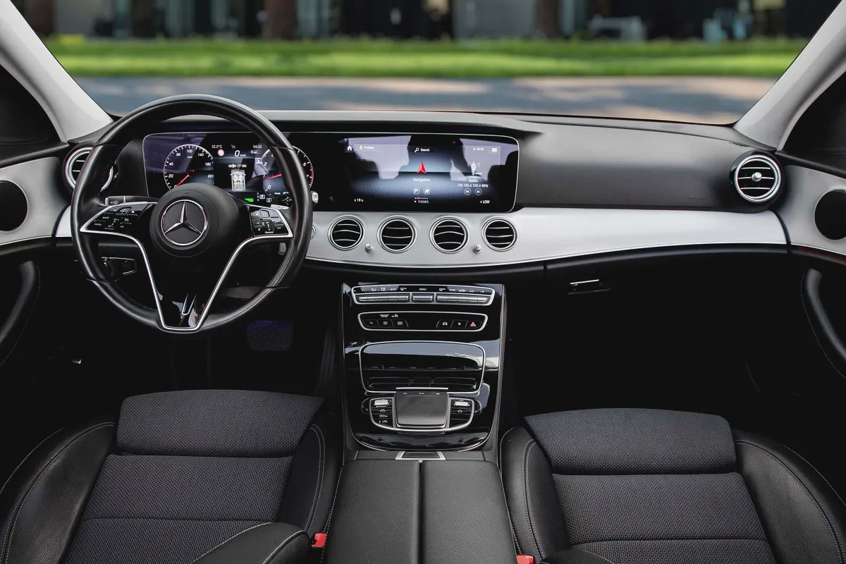 2,155 P.M | Blind Spot Warning/Apple Car Play | Under Warranty | 0% Downpayment-7-7