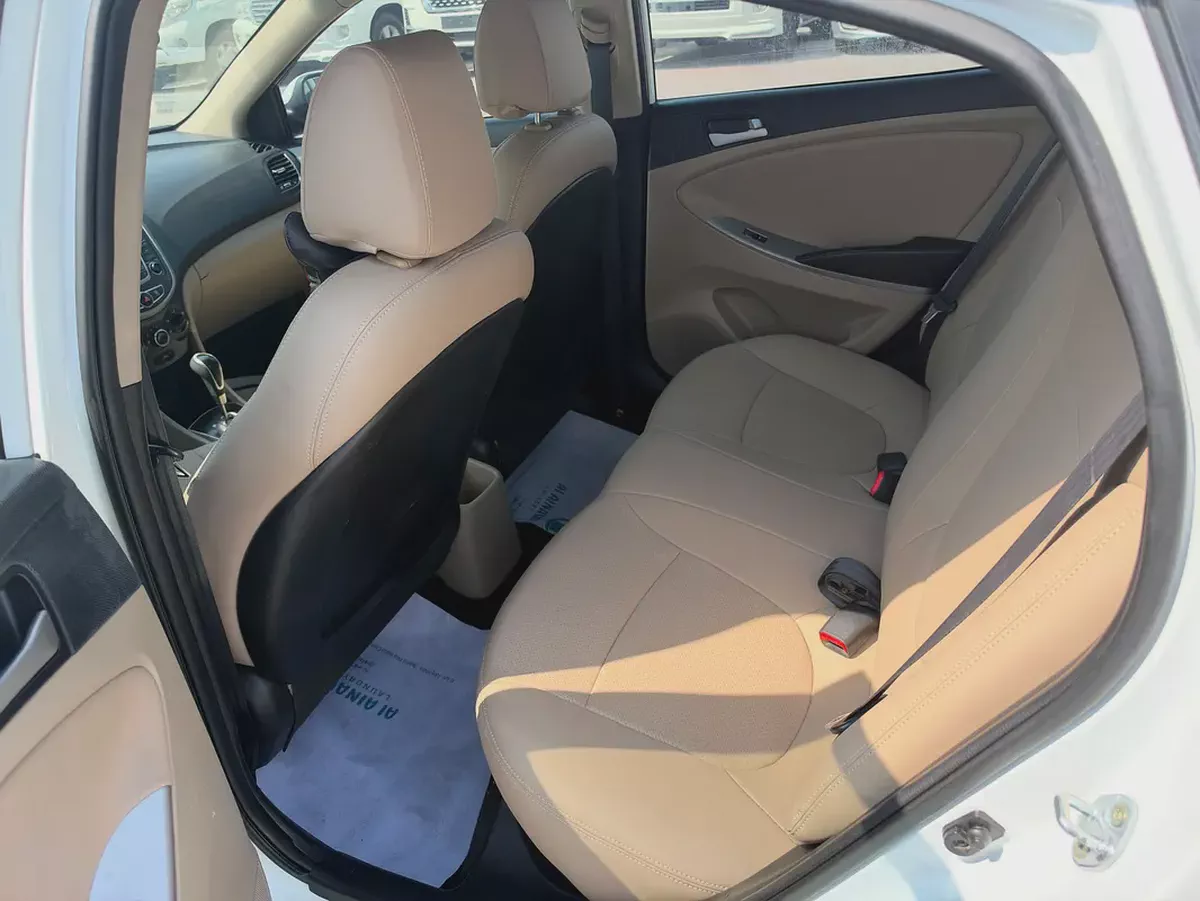 Hyundai Accent GLS 2015 GCC Specs-2-2