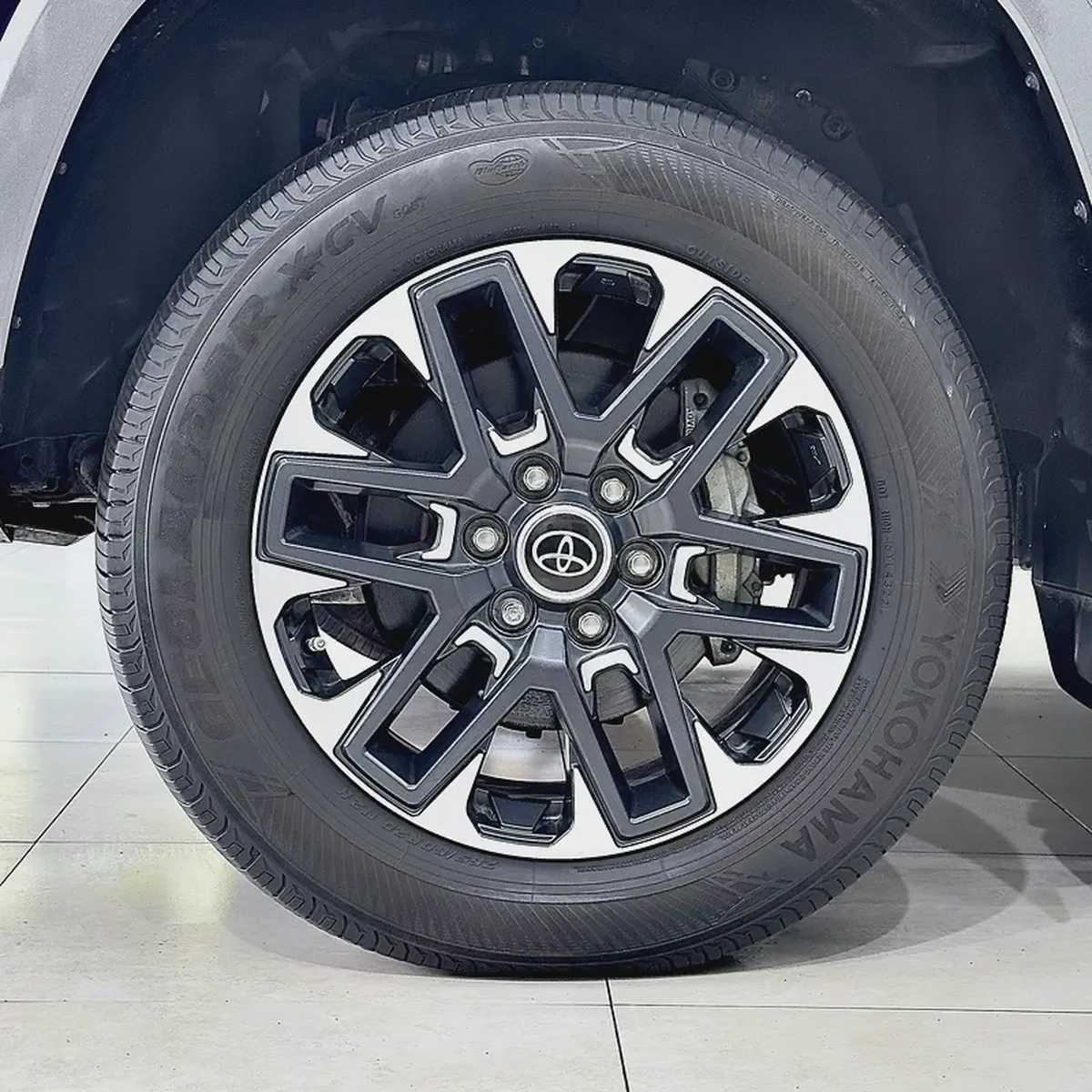 2023 Toyota Tundra Limited-14-14