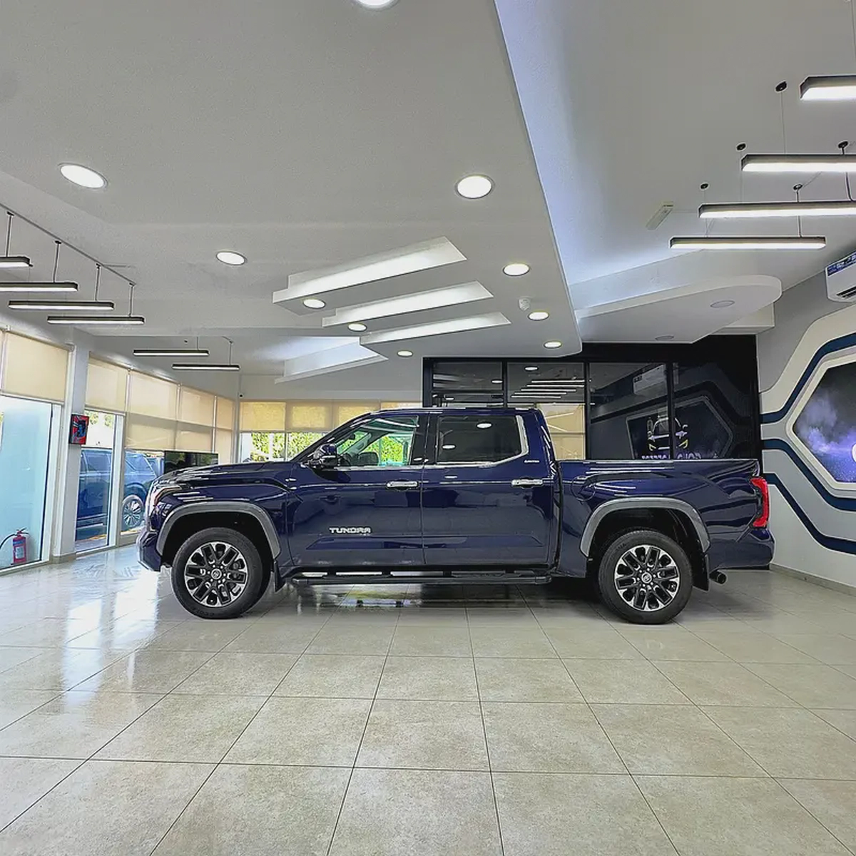 2023 Toyota Tundra Limited-2-2