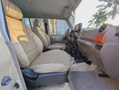 2016 Toyota Land Cruiser 70 Series LC 79 LX - DIESEL - GCC Specs - Ready for Adventure!-3