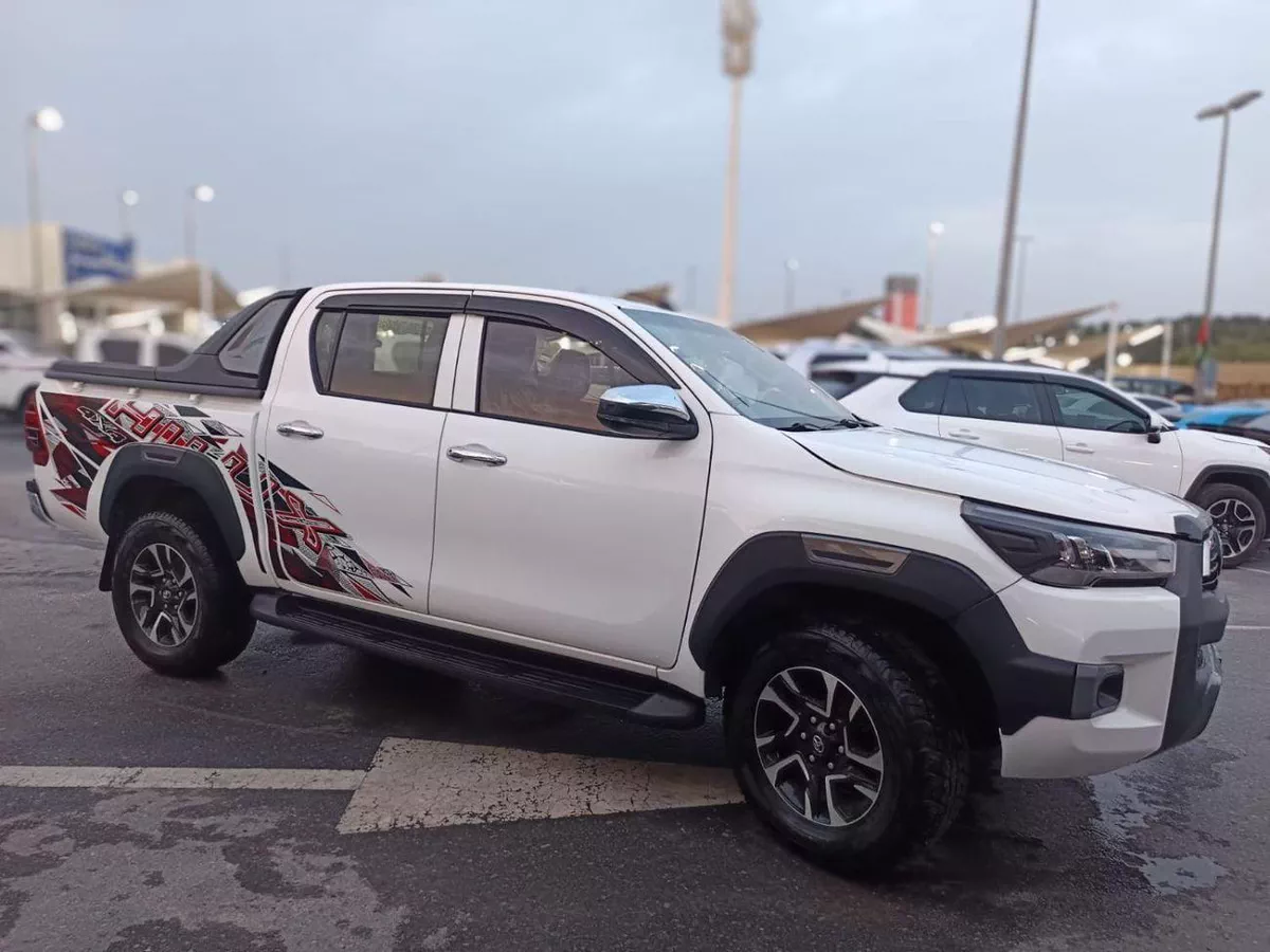 Toyota Hilux GLX TOYOTA HILUX Adventure 2022 V4 best price  Quantities available!!!!!!!!-4-0
