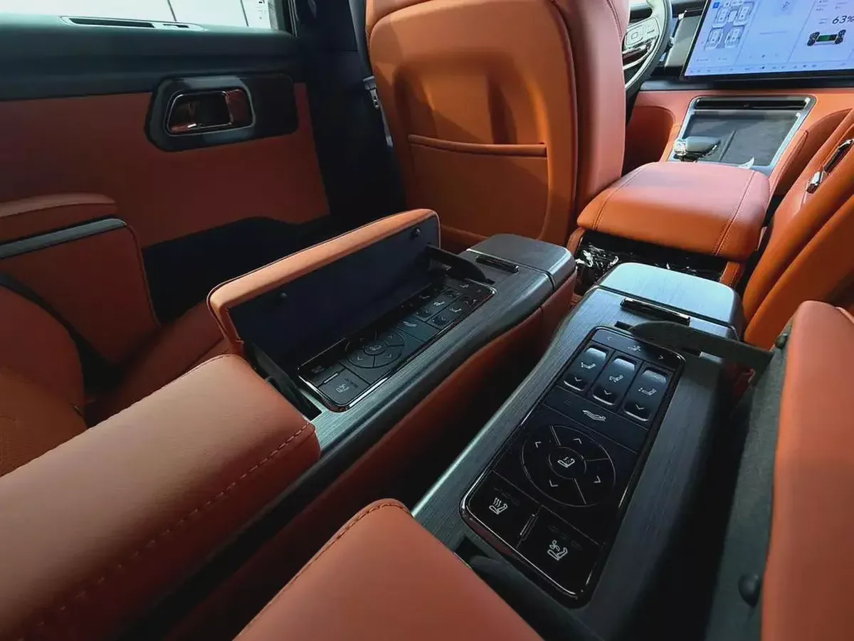 Rox 01 VIP 2026 | Brand New Big Battery | Luxury 6-Seater | Chinese Specs Ready Stock-9-9