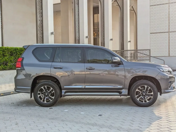 TOYOTA PRADO 2010 FACELIFTED 2023 WITH INTERIOR AND EXTERIOR GCC FULL OPTION IN EXCELLENT CONDITION