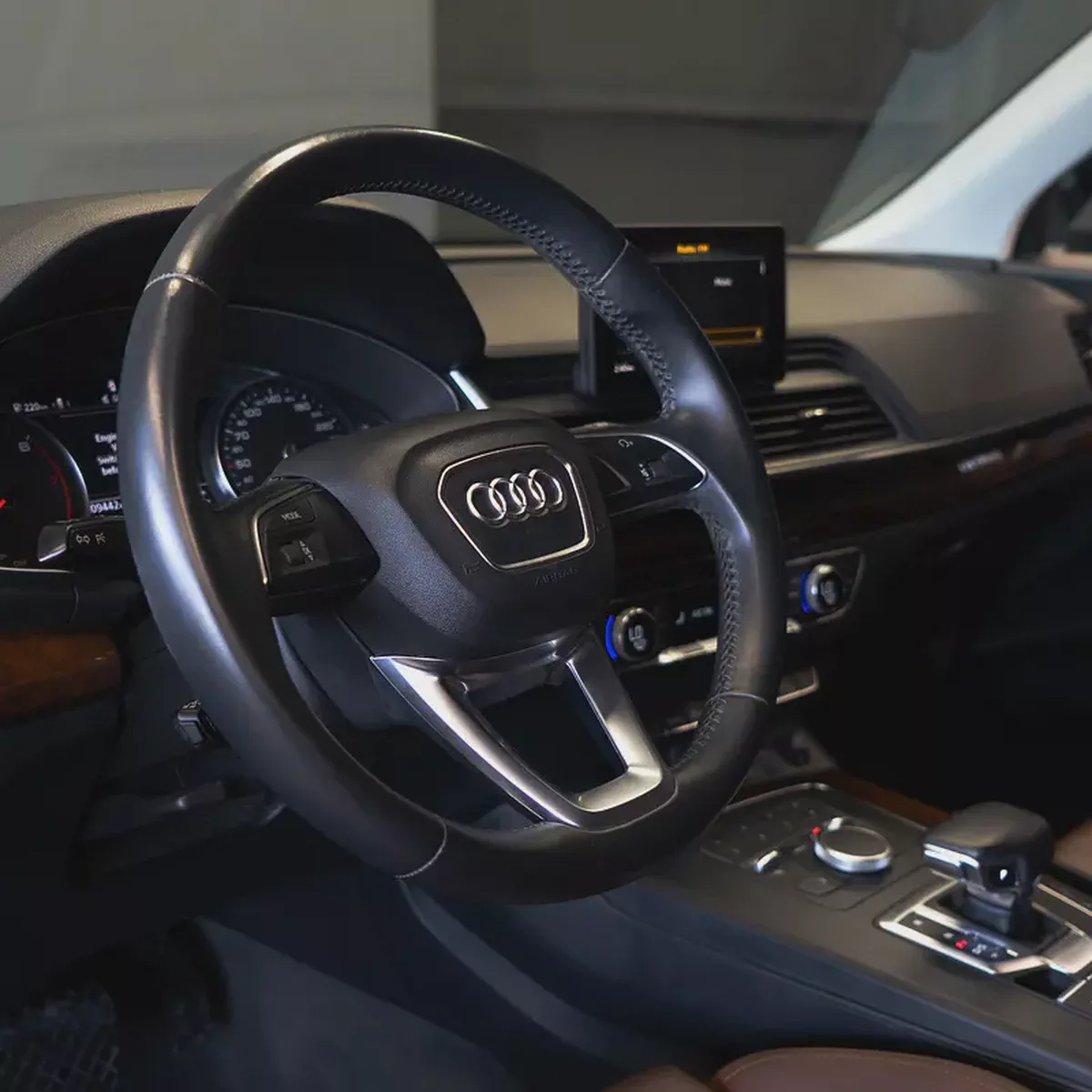 AED 1,436 p.m • 0% Downpayment • Audi Q5 • 1 Year Warranty-7-7