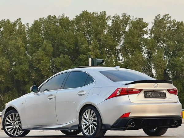 Lexus IS250 - 2014  American specs, in excellent condition, requires no maintenance.