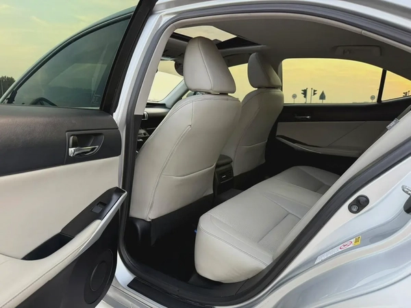 Lexus IS250 - 2014  American specs, in excellent condition, requires no maintenance.