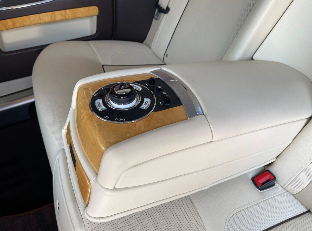 Rolls Royce Ghost SWB-18-0