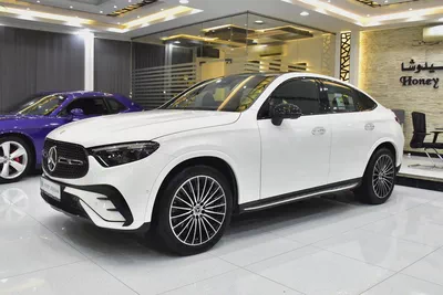 AED 4,462 EMi at 0% DP | Mercedes Benz GLC200 4Matic ( 2025 Model ) in White Color GCC Specs-1