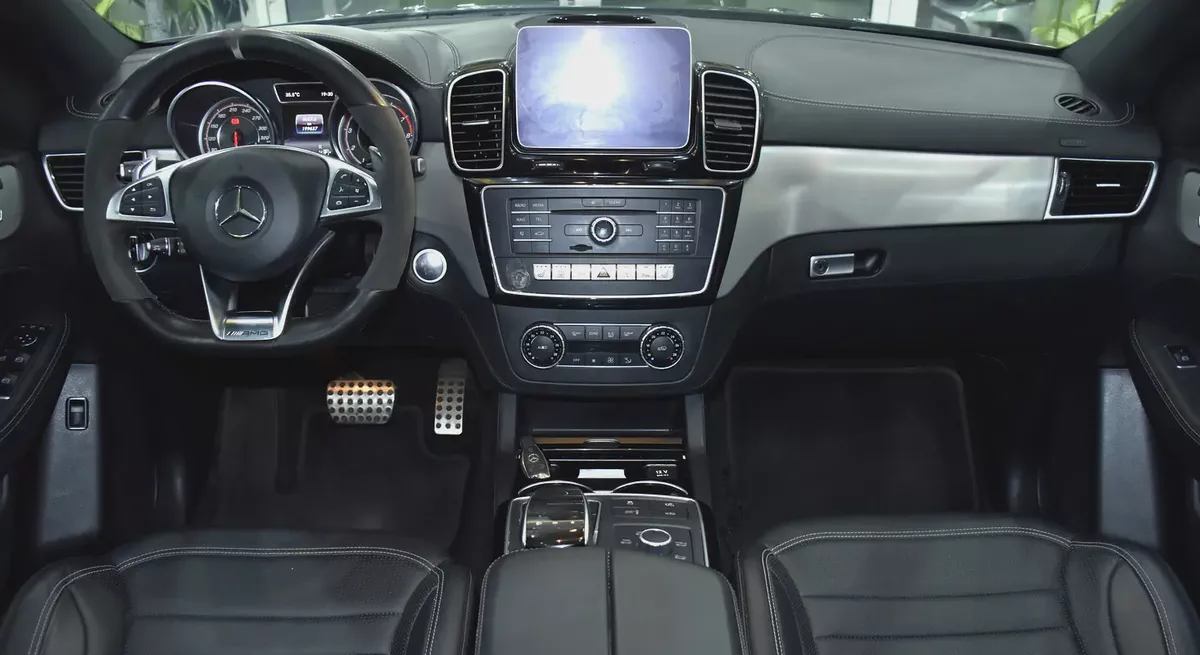 AED 2,161 EMi at 0% DP | Mercedes Benz GLE63 ( 2019 Model ) in Grey Color European Specs-10-10