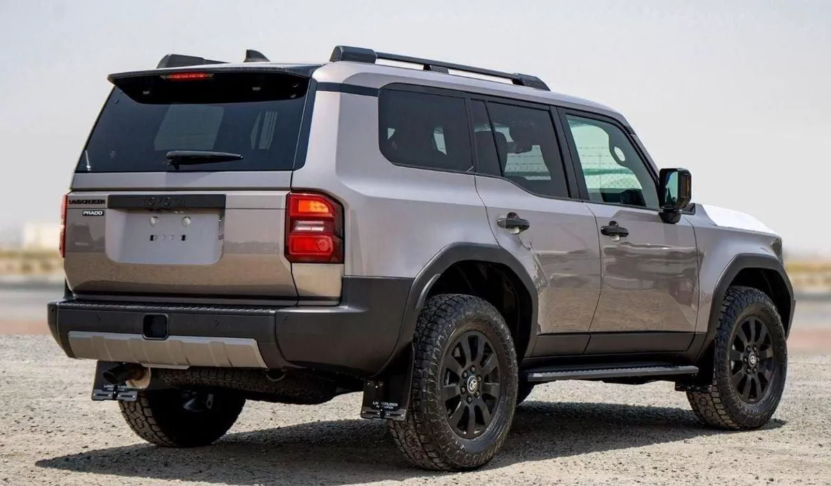 Toyota Prado GXR (LHD) TOYOTA PRADO 250 2.4P AT FIRST EDITION MY2025 – BRONZE-6-0