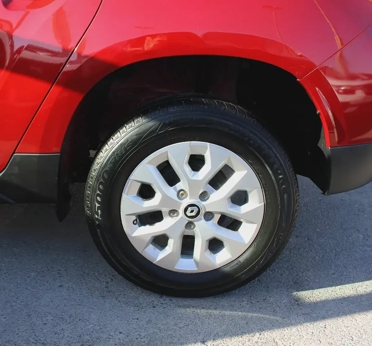 Renault Duster SE 2023 | GCC Specs | Low Mileage | Warranty-10-10