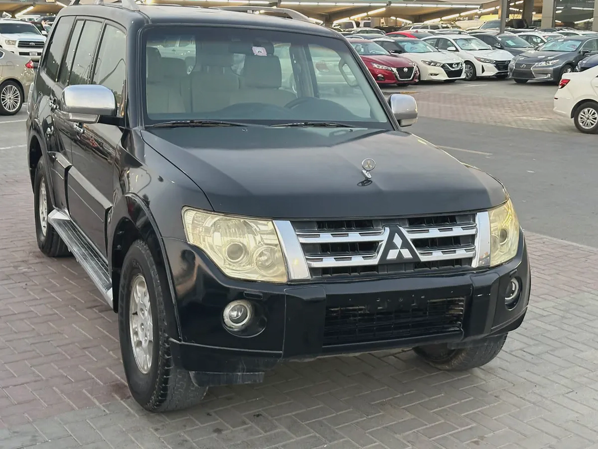 Mitsubshi pajero 2008 fullopshin balck color GcC calen car-8-8