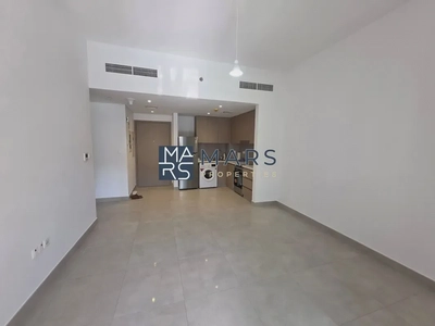 🌊 Sea Breeze Living | 1BR with Pool View!-4