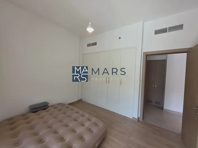 🌊 Sea Breeze Living | 1BR with Pool View!-8