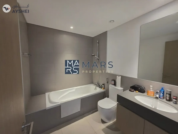 🌊 Sea Breeze Living | 1BR with Pool View!