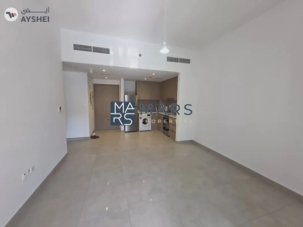 🌊 Sea Breeze Living | 1BR with Pool View!