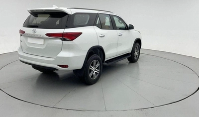 Toyota Fortuner 2.4L Diesel AT 4X4 2025-3