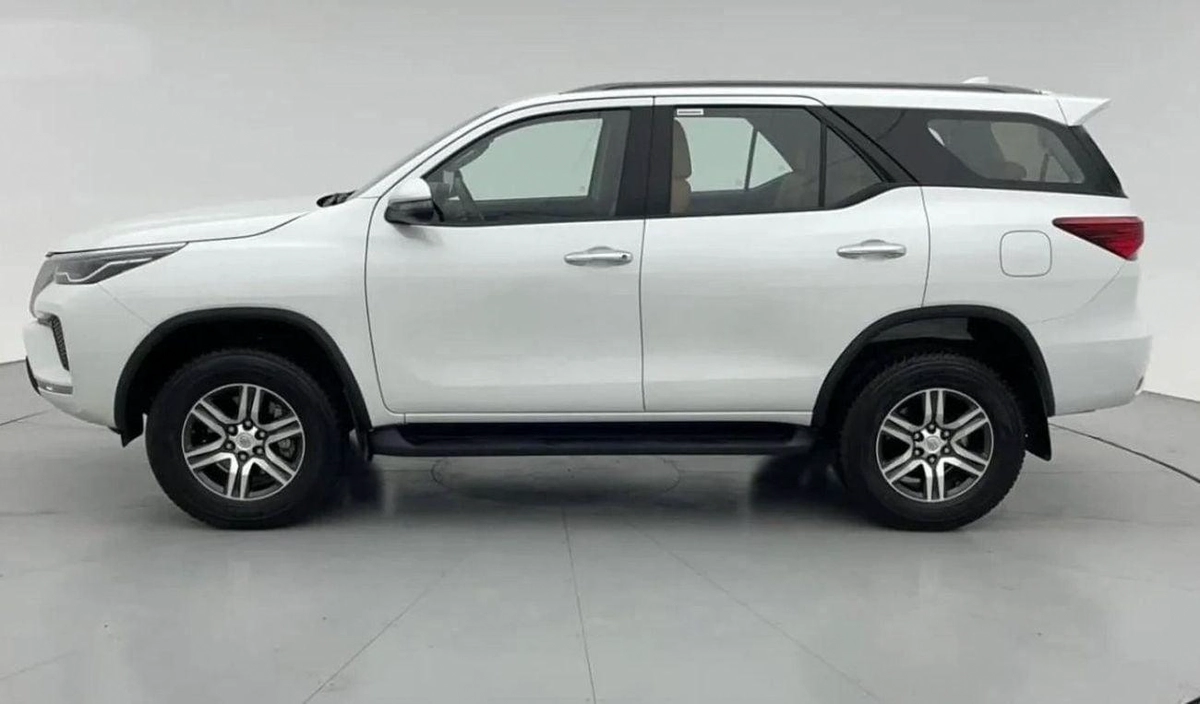Toyota Fortuner 2.4L Diesel AT 4X4 2025-6-6