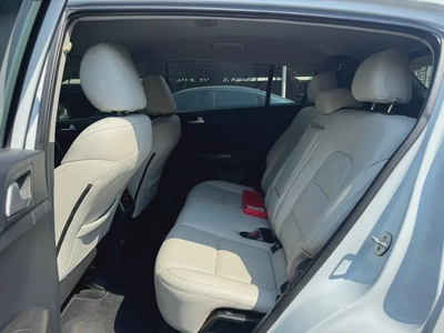 KIA SPORTAGE-12