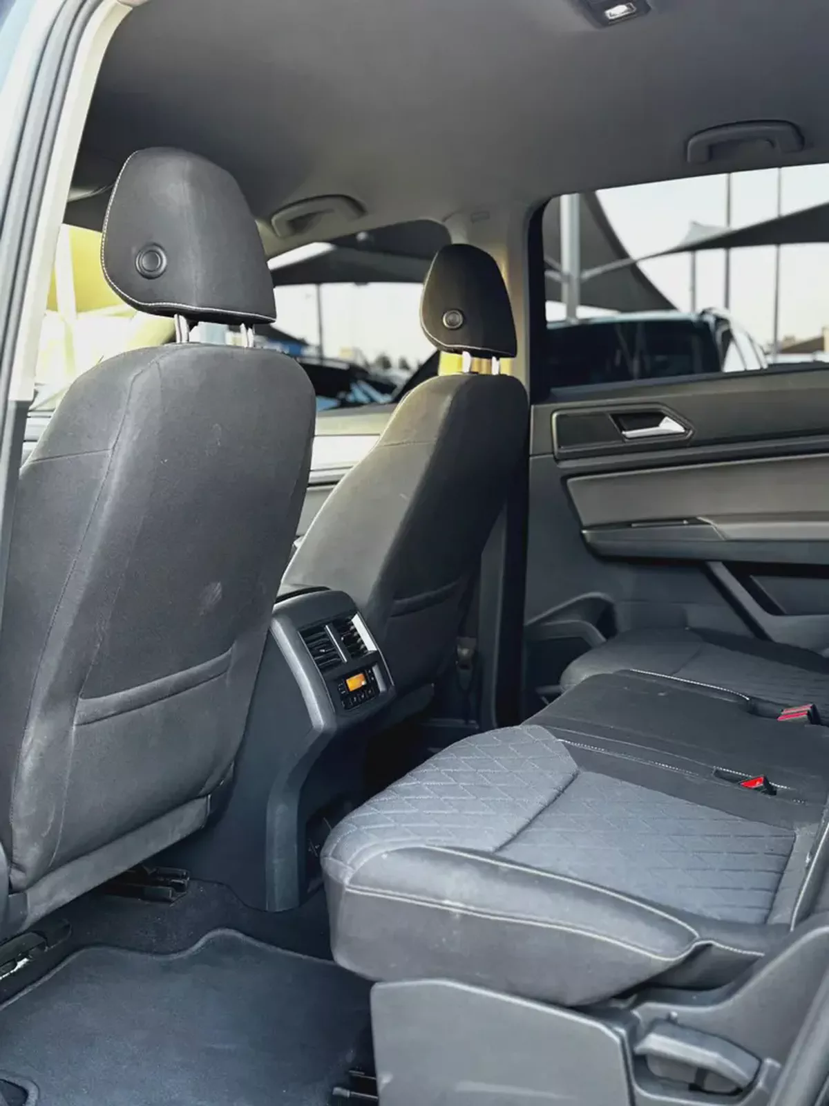 (2022) VOLKSWAGEN TERAMONT //GCC// LOW MILLAGE//ORIGINAL PAINT//EXCELLENT CONDITION//-16-16